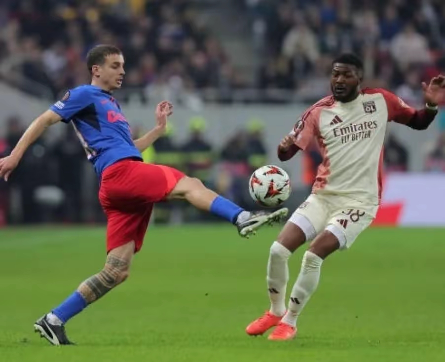 关键时刻欧超杯焦点战，拉齐奥再遭质疑，更衣室稳定，训练强度明显提升(99年拉齐奥夺冠阵容)